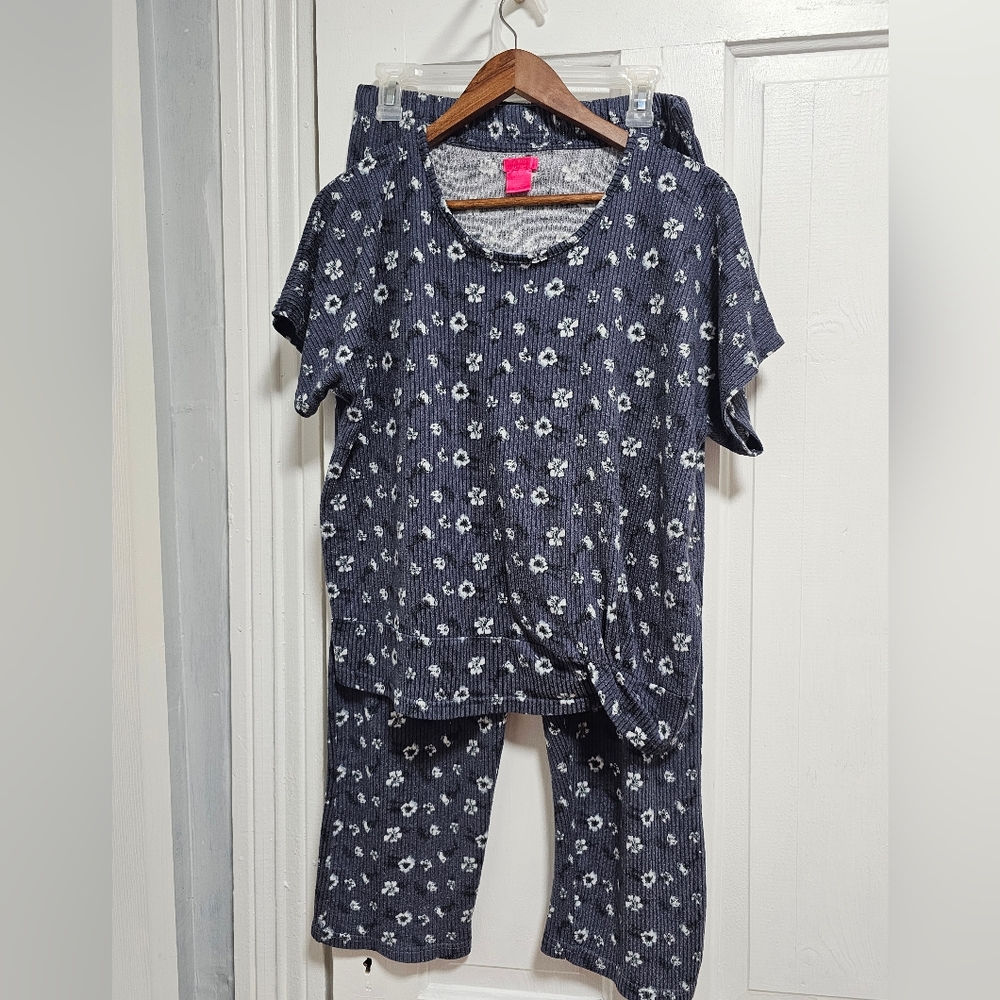 Isaac Mizrahi Dark Blue Floral Pajama Set - Picture 1 of 13